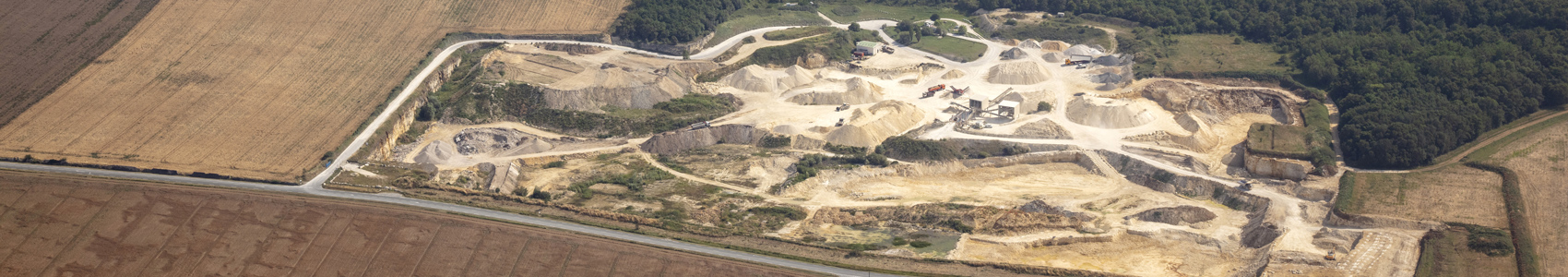 Entre roches et racines, la carrière CMGO à Cast veut montrer un visage  écoresponsable